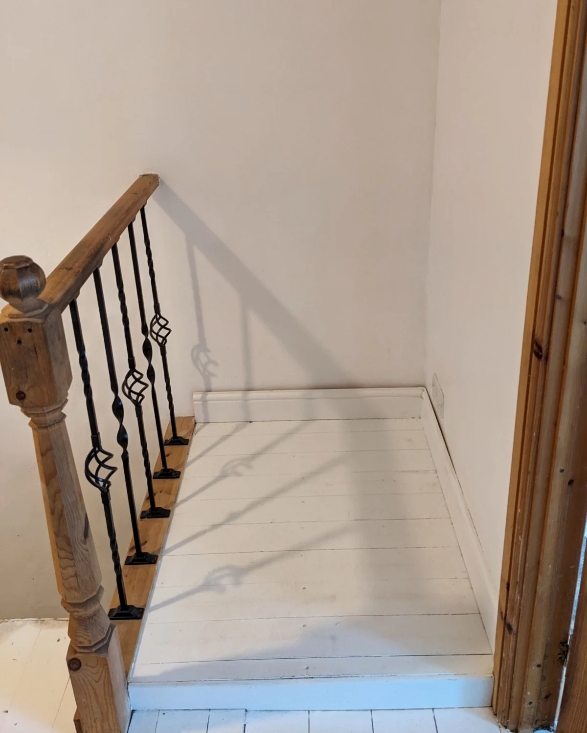 Sprucen_stairwell-photo-02-website-card