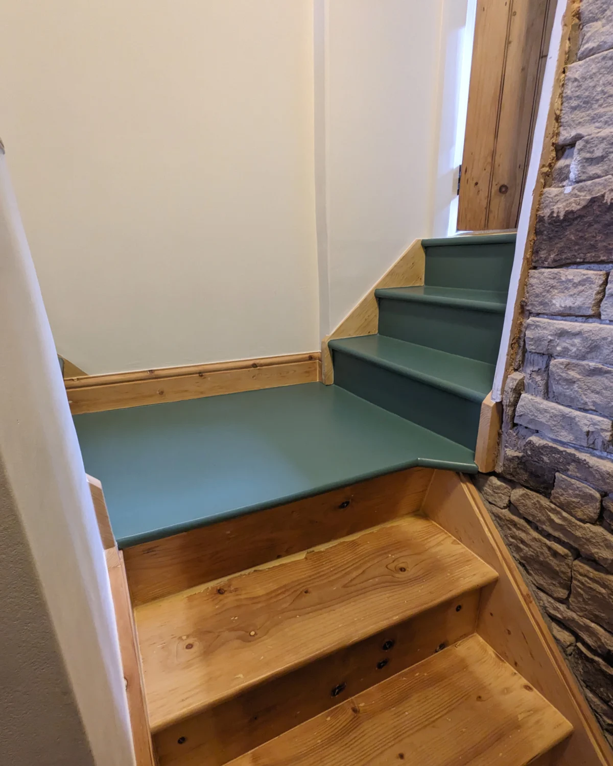 Sprucen_stairwell-photo-10-website-card